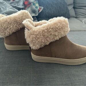 Cougar Brown Winter Boots with Cream Fur Lining